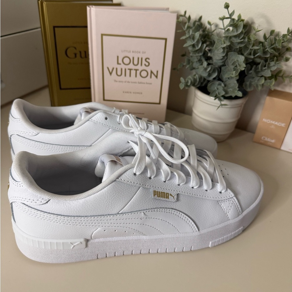 Puma Court Sneakers - White and Gold - Women’s Size 11 - New in Box - Picture 2 of 4